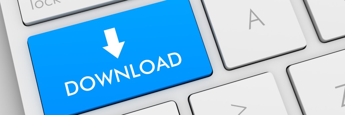 Ein Ausschnitt einer Tastatur mit weißen Tasten zeigt eine größere blaue Taste. Auf dieser taste ist ein kleiner nach unten zeigender Pfeil abgebildet. Unter dem Pfeil steht das Wort "Download".